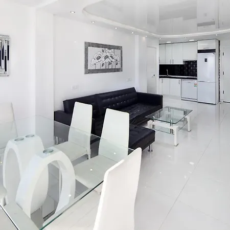 La Perla Beach Blue Apartment